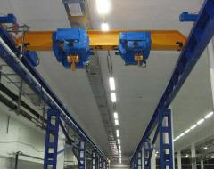 Servicing of machinery for excavation